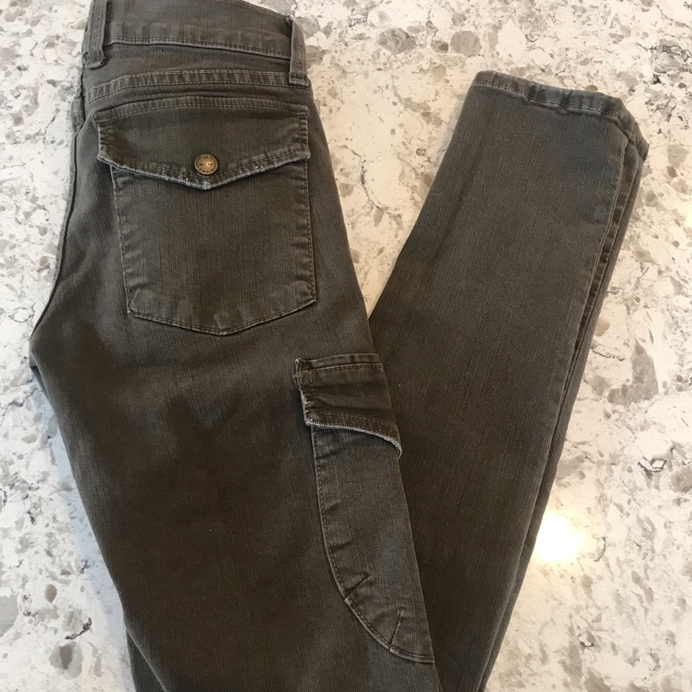 Current Elliott women’s cargo jeans pant